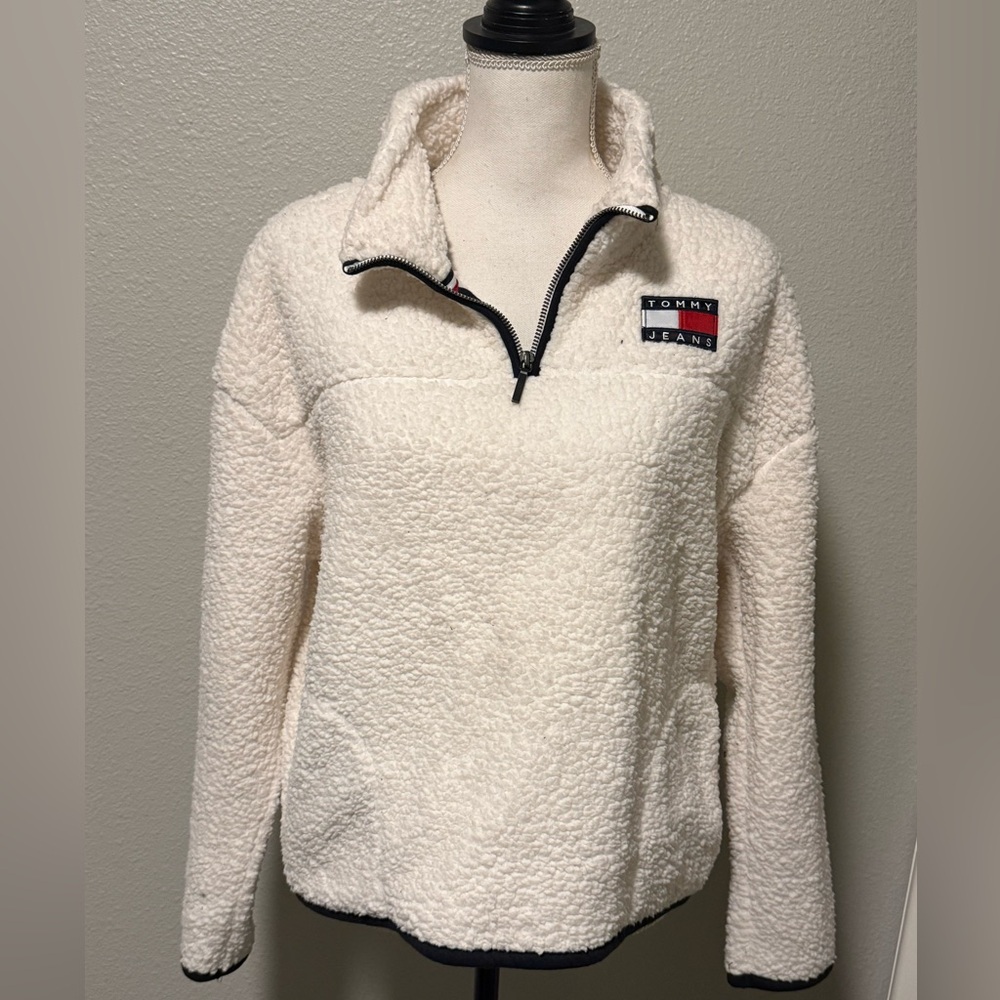 NWT Tommy Hilfiger Sherpa Pullover Size M